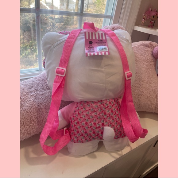 Pink hello kitty plushy doll backpack - Picture 2 of 2